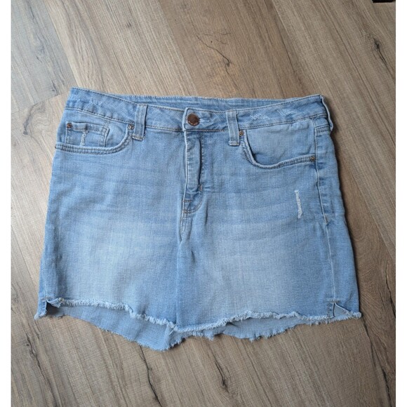 Seven7  Light Blue Denim Shorts Size 8 Stretch Distressed Cut Off 5" Inseam - Picture 1 of 10